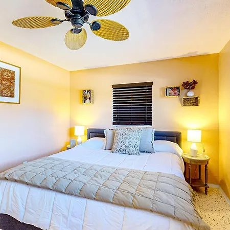 Balmy Breeze Hideaway Vila